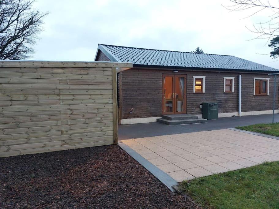 Villa Luxurious Log Cabin With Lay-Z Spa Hot Tub Ballina  Exterior foto